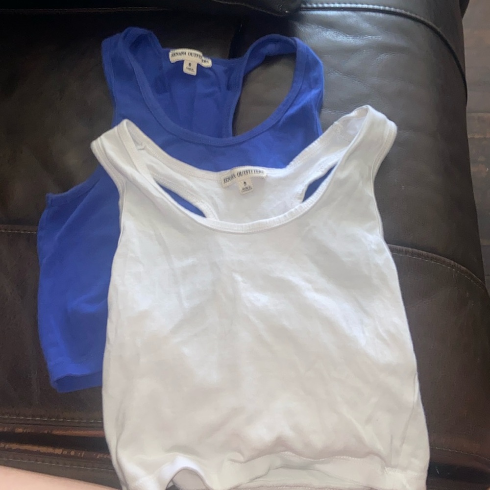 2 crop tanks